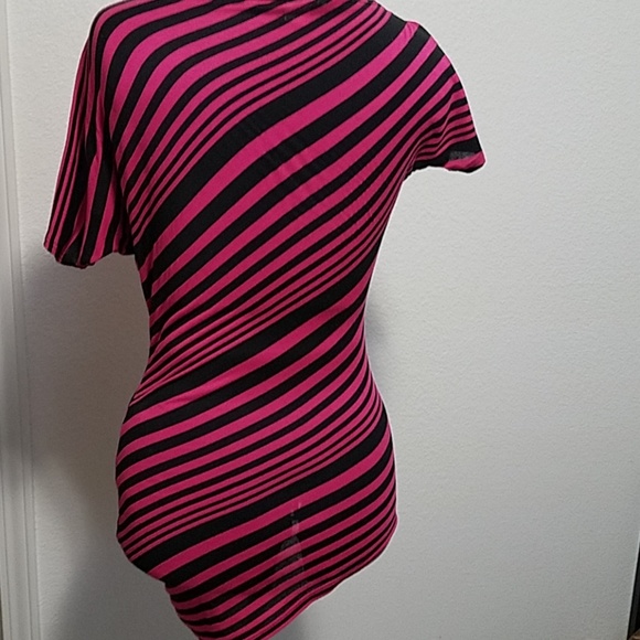 Top - Picture 2 of 3